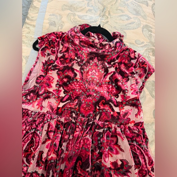 Free People All The Time Pink and Red Paisley Baroque Velvet Babydoll Mini Dress - Picture 5 of 7